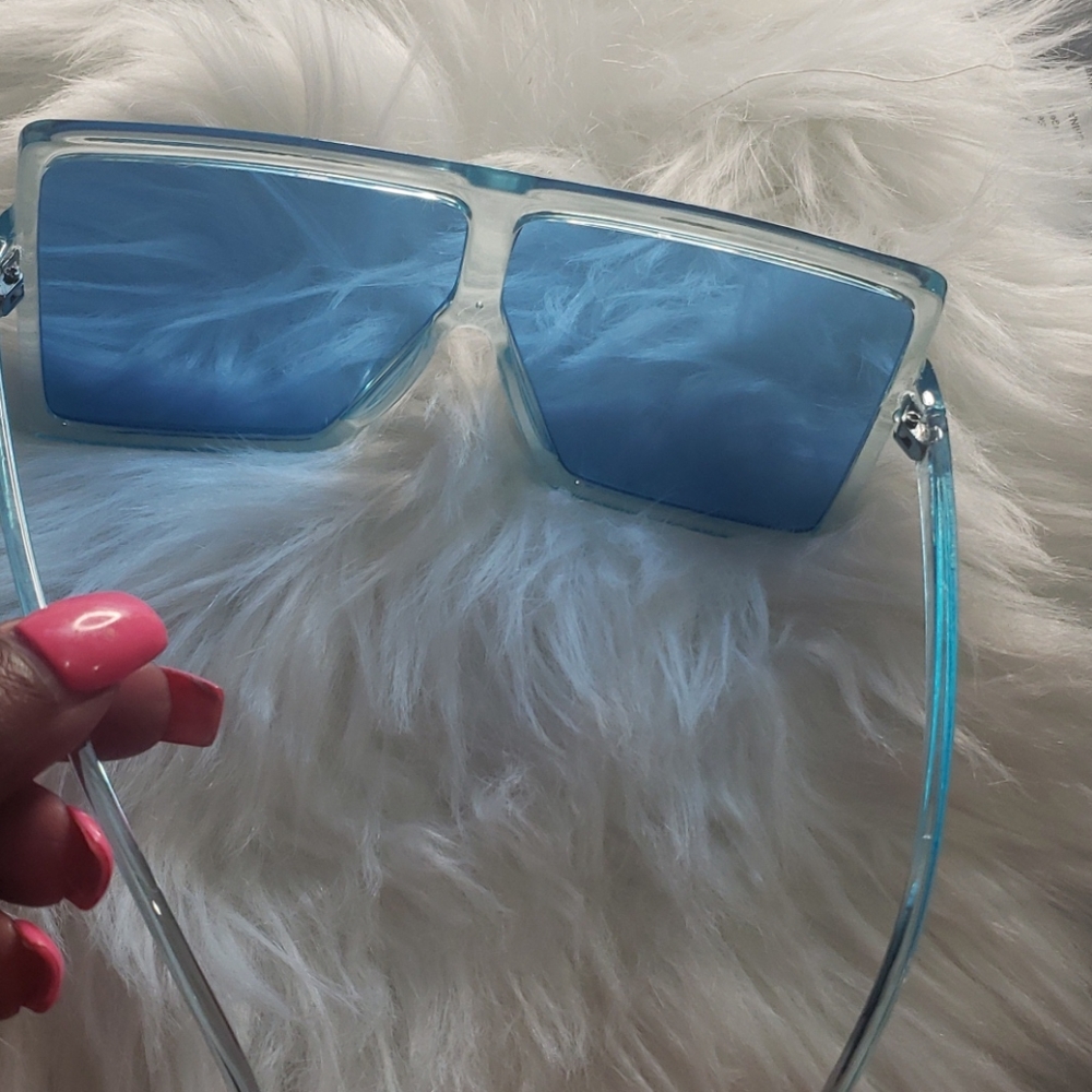 Shades 😎 - Picture 3 of 4